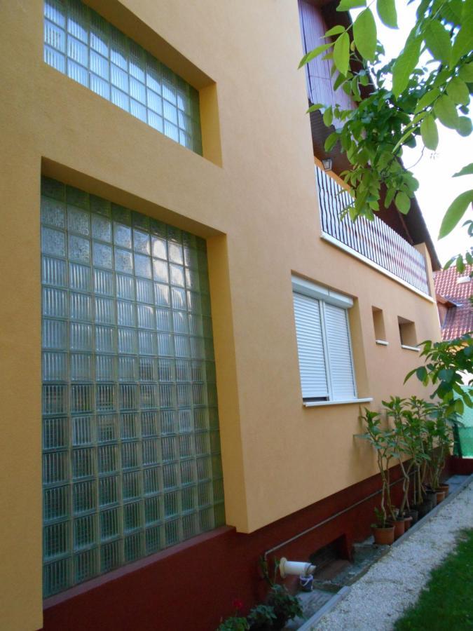Zsuzsi Apartman Zalakaros Eksteriør billede